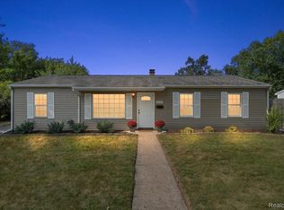 6250 Marlowe Dr, Brighton, MI 48116