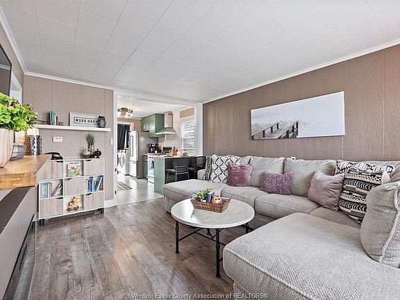 4th image of 1753 Westcott Rd