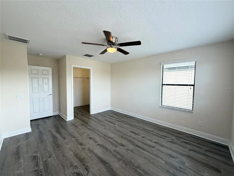 19522 Whispering Brook Dr — Photo 27