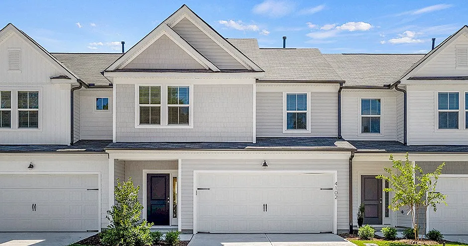 Braxton Townhomes — Photo 1
