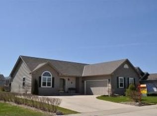 1915 Kissel Dr, Hartford, WI 53027
