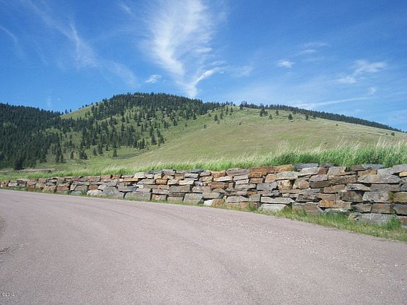3rd image of 32757 Deer Park Ln