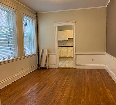 5th image of 30 Chiswick Rd APT 4