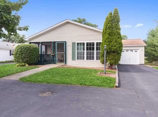 25 Vista Ln, Poughkeepsie, NY 12603