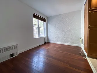 Rented by Kahen Properties