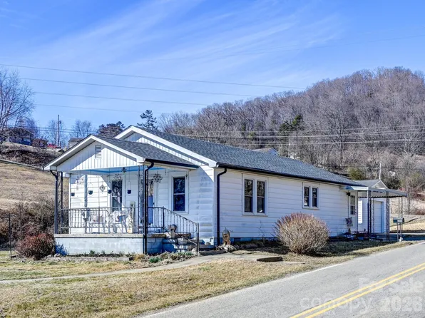 2313 Hyder Mountain Rd, Clyde, NC 28721