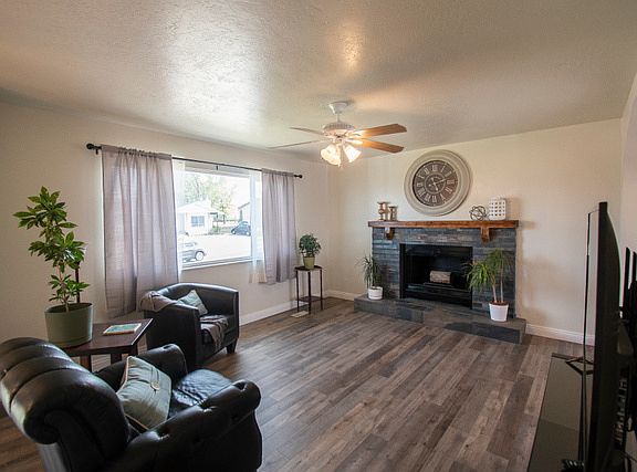 3rd image of 5322 W Lewis Clark Dr