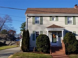 14 Oliver St, Smithfield, RI 02917