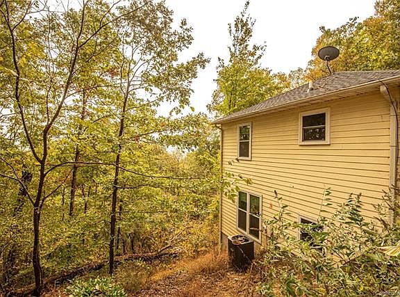 3rd image of 804 Madison Heights Dr
