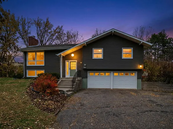 6170 Carleda Way, Inver Grove Heights, MN 55076