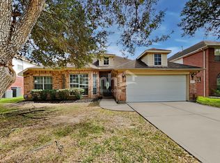 3309 Lakeway Ln, Pearland, TX 77584