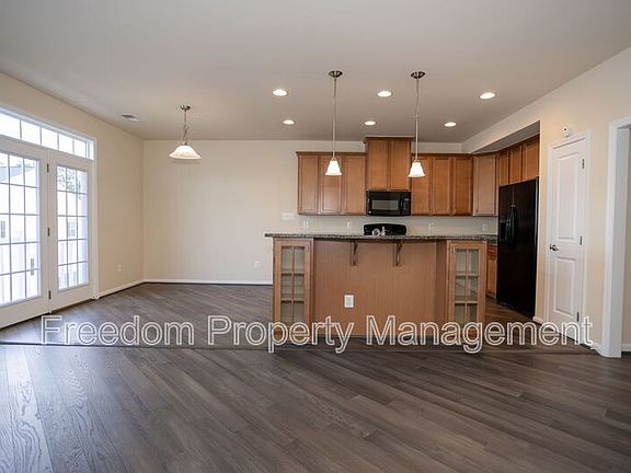 4th image of 7408 Brunson Cir
