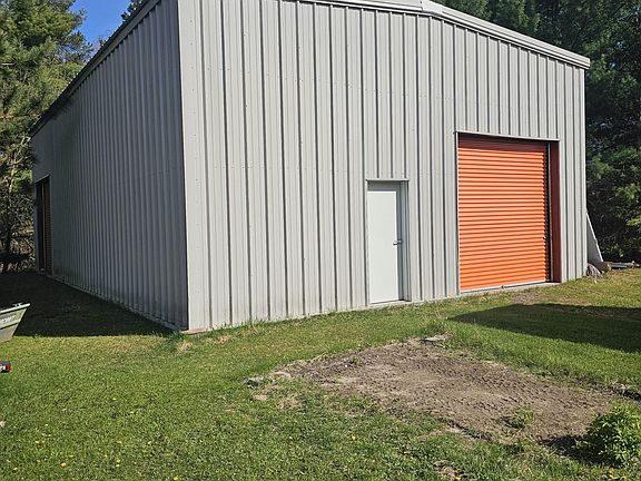 5th image of 4908 Old 8 Rd