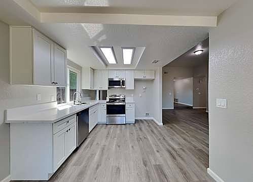 1st image of 3918 N Country Dr