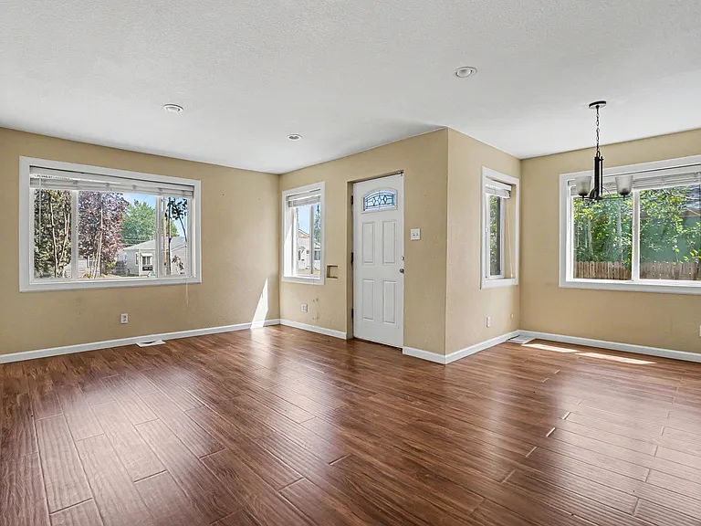 5045 Eliot St — Photo 7