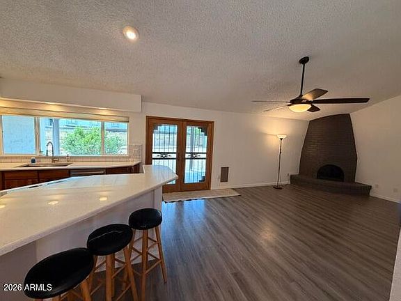 3rd image of 3164 W MEADOW Drive