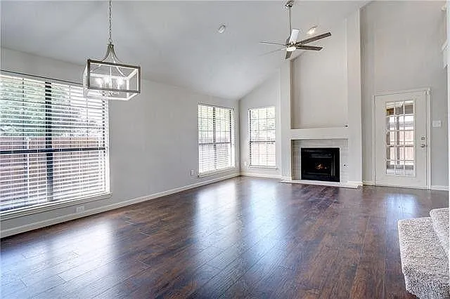 4135 Goodnight Cir — Photo 2