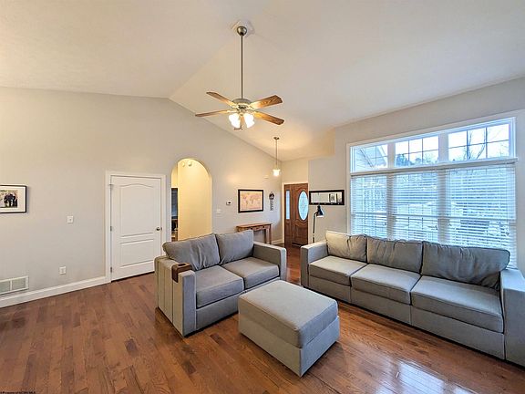 5th image of 317 Villa View Dr