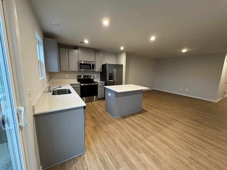 18 Sophie Kathryn Dr — Photo 7