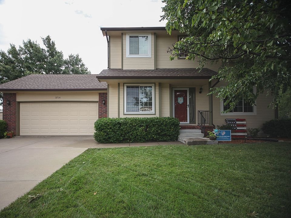 Wonderful curb appeal!