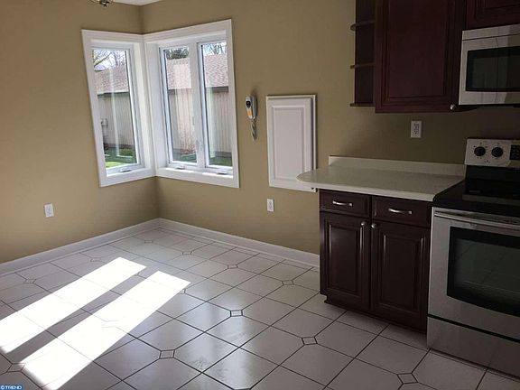 3rd image of 177 Chandler Dr
