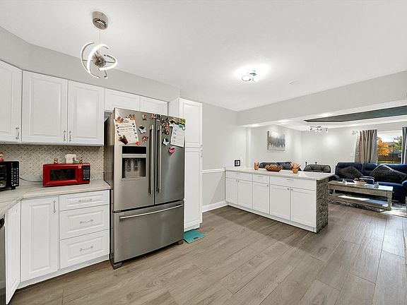 2nd image of 7959 160th St