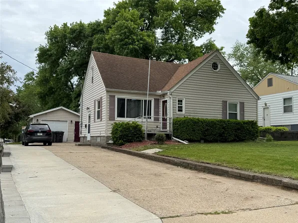 1300 Shawnee Ave, Des Moines, IA 50313