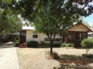 2523 Crystal Dr, Balch Springs, TX 75180