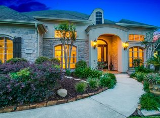 1104 Oak Park Ln, Friendswood, TX 77546
