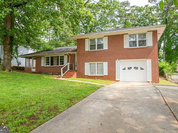 2nd image of 1558 Boulderwoods Dr