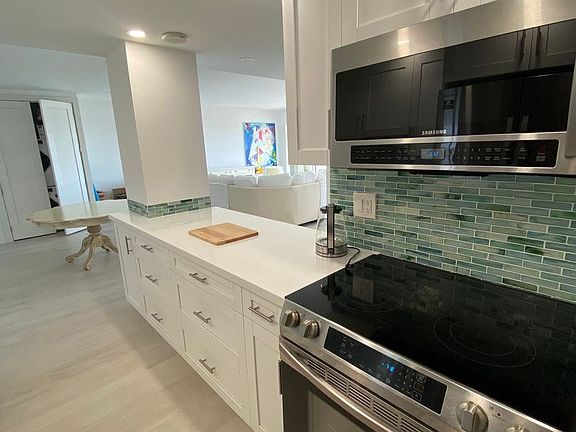 5th image of 2451 Brickell Ave #5th