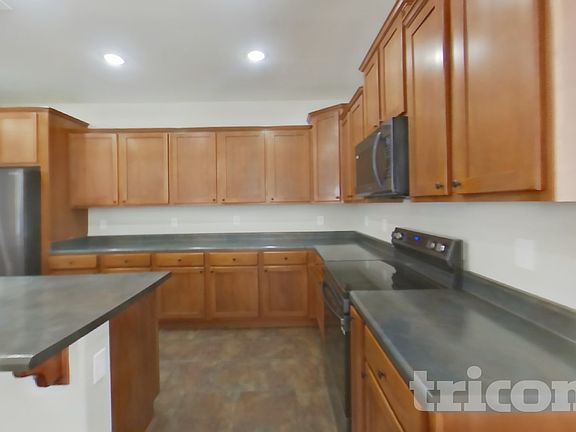 4th image of 4930 E Del Rio Dr