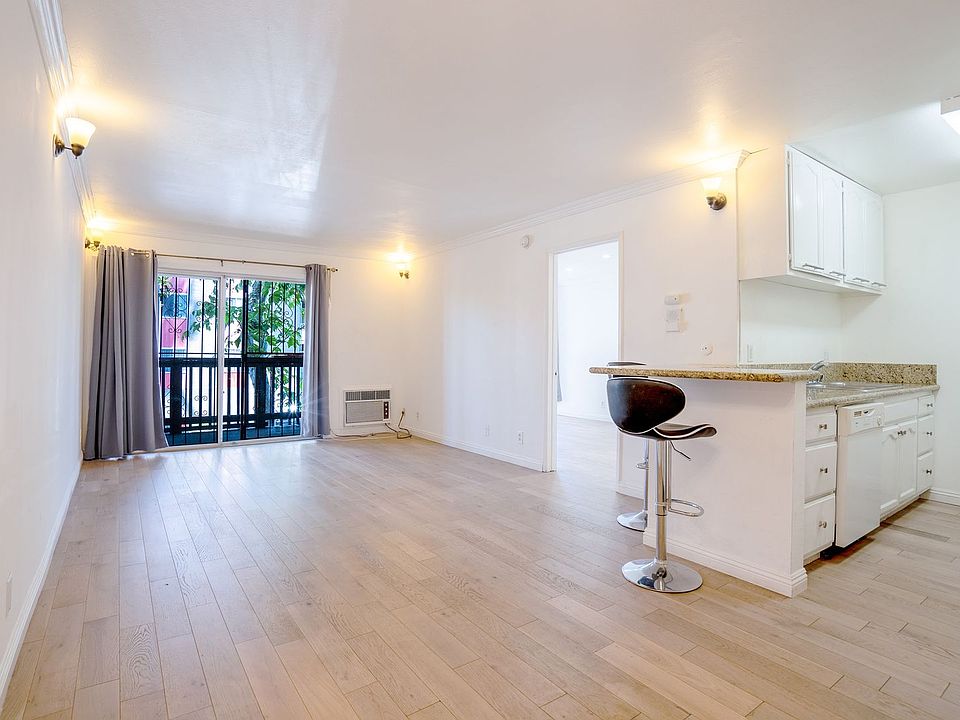 1st image of 525 S Ardmore Ave APT 121