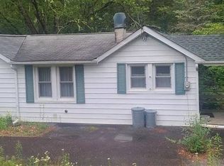 561 White Pine Rd, Newland, NC 28657