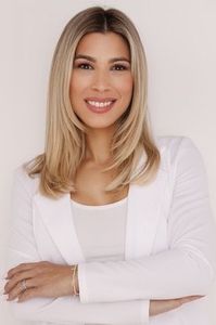 Valeria  Alfaro