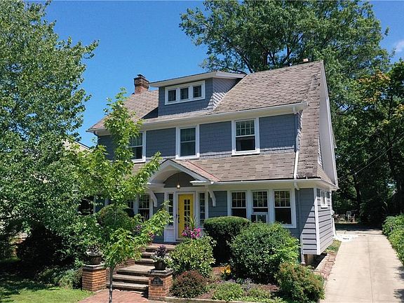 2nd image of 1447 Lewis Dr