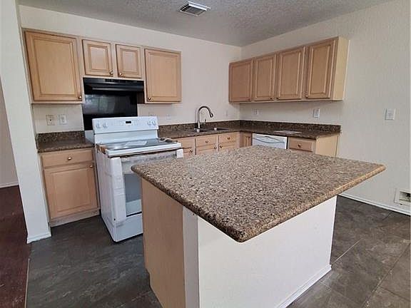 4th image of 369 Copper Bluff Dr