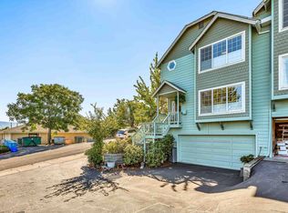 573 Scenic Dr, Ashland, OR 97520