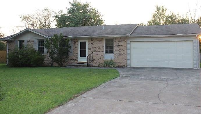 1st image of 1206 Melrose Dr
