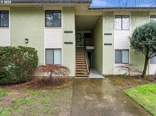 15948 NE Fremont St, Portland, OR 97230