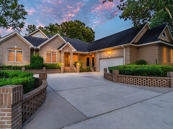 4th image of 4204 Persimmon Woods Dr