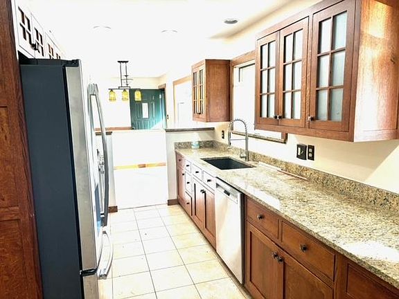 5th image of 7060 N Merrybrook