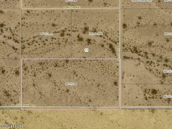 W Southview Dr, Yucca, AZ 86438