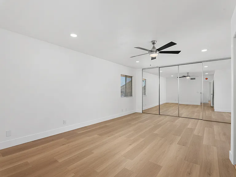 4051 Mistral Dr — Photo 17