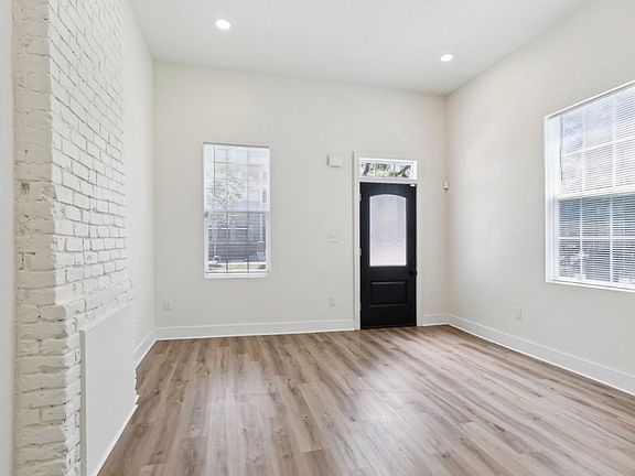 5th image of 2024 Bienville St