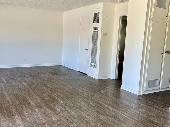 2nd image of 420 N Loara St #5047fee47