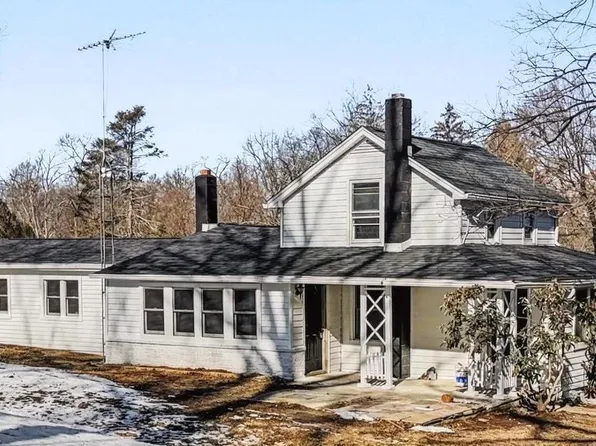 229 Hill St, Mount Holly Springs, PA 17065