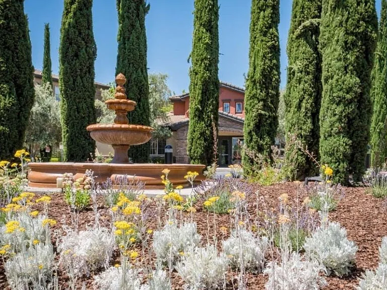 Villagio Luxury Apartments — Photo 15