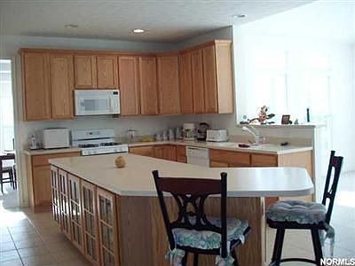 4th image of 4848 Lincolnshire Ct