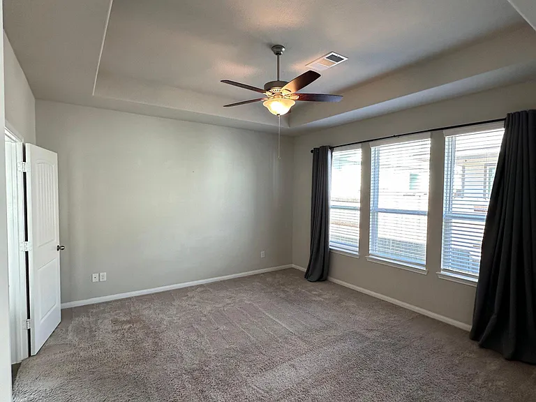 4715 Los Pines Way — Photo 15
